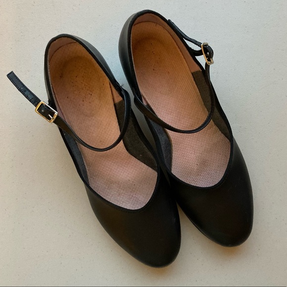 Black heels - Picture 3 of 6